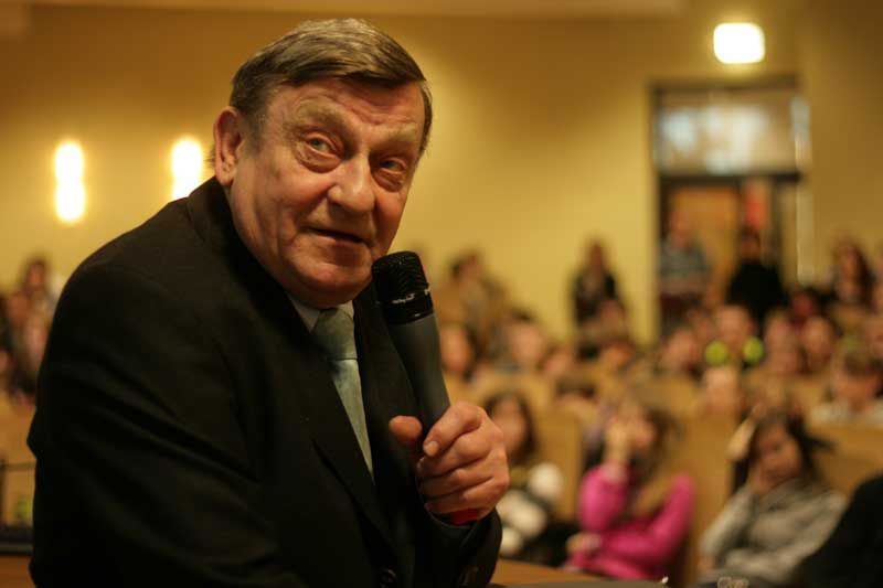 Wykład Mirosława Hermaszewskiego podczas 7 Festiwal Nauki