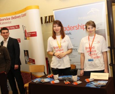 V Targi Pracy i Praktyk w Wyższej Szkole Biznesu w Dąbrowie Górniczej