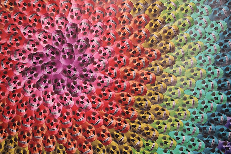 Irena Nawrot, „Rajski kwiat”, 2014, fotografie czarno-białe, nić krawiecka, średnica 175 cm (fragment)